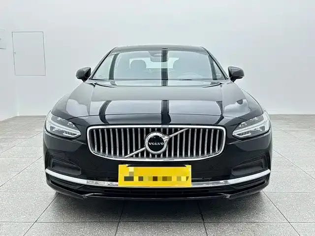 Volvo S90 — Фото автомобиля 2