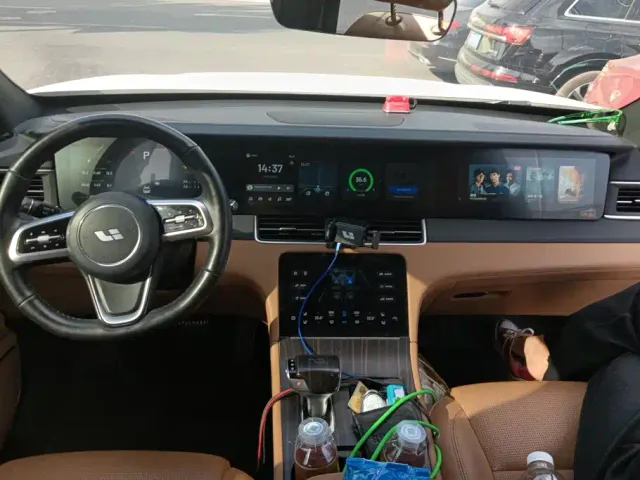 Li Auto ONE — Фото автомобиля 12