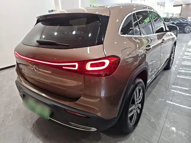 Mercedes-Benz EQA — Фото автомобиля 6