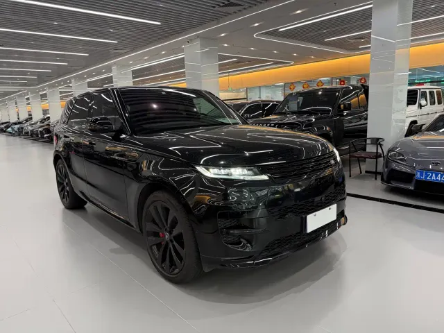 Land Rover Range Rover Sport — Фото автомобиля 3