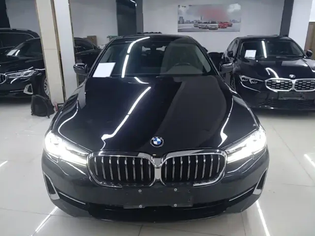 BMW 5 Series — Фото автомобиля 2
