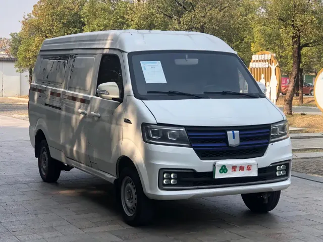 Farizon Yuan Cheng E5 — Фото автомобиля 3
