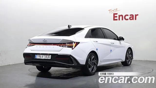 Hyundai AVANTE Inspiration — Фото автомобиля 2