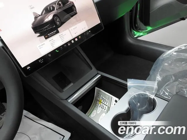 Tesla Model 3 — Фото автомобиля 18