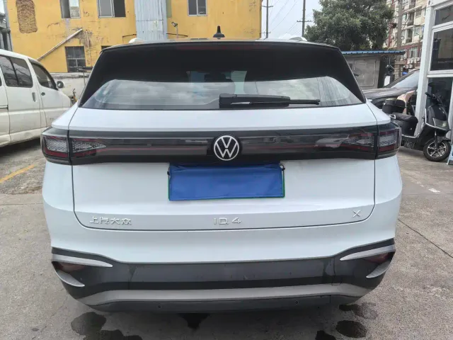 Volkswagen ID.4 X — Фото автомобиля 9
