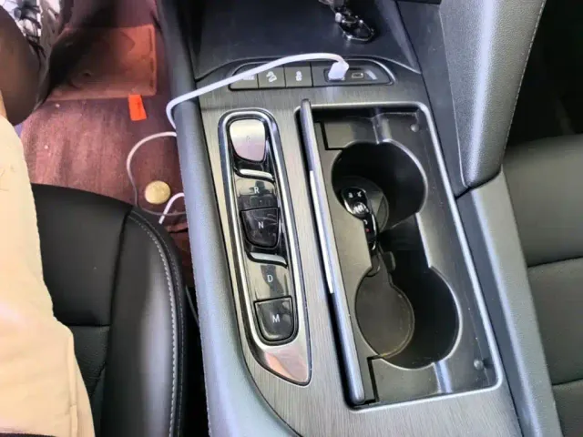 Buick Enclave — Фото автомобиля 9