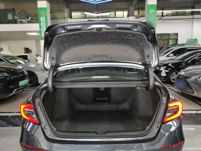 Honda Accord — Фото автомобиля 18