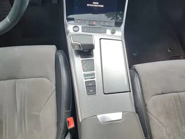 Audi A6L — Фото автомобиля 13