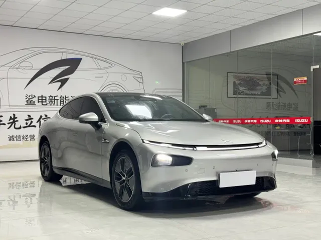 Xpeng P7 — Фото автомобиля 2