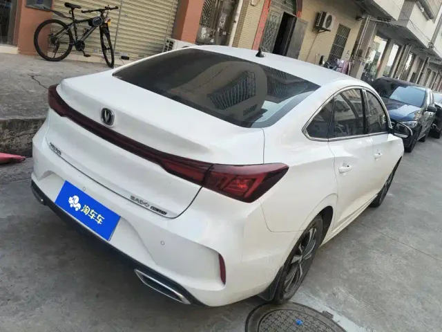Changan Eado — Фото автомобиля 3