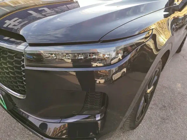 Li Auto ONE — Фото автомобиля 23