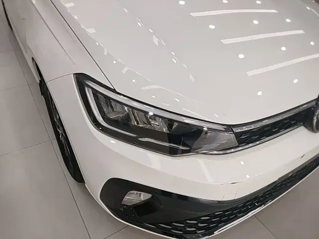 Volkswagen Lavida — Фото автомобиля 10