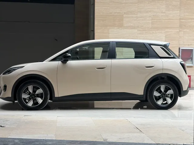 GAC Aion UT — Фото автомобиля 6