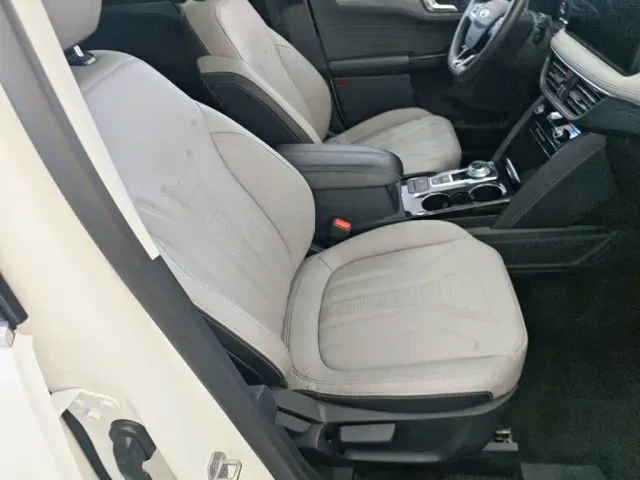 Ford Escape — Фото автомобиля 2