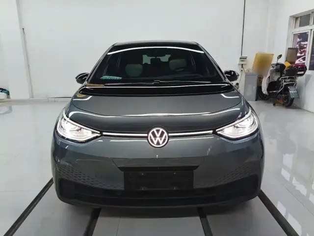 Volkswagen ID.3 — Фото автомобиля 2