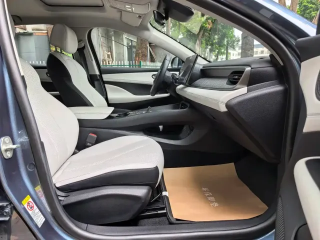 BYD Seal 05 DM-i — Фото автомобиля 10
