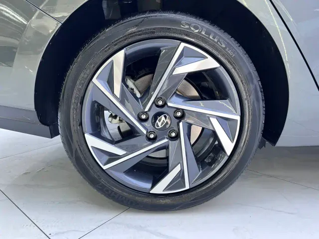 Hyundai Elantra — Фото автомобиля 19