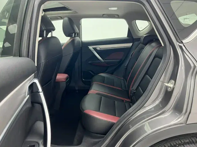 Geely Binyue — Фото автомобиля 8