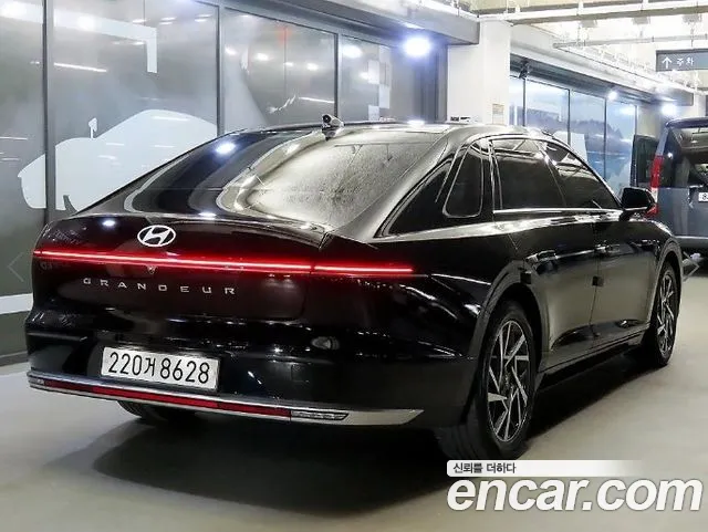 Hyundai Grandeur GN7 — Фото автомобиля 4