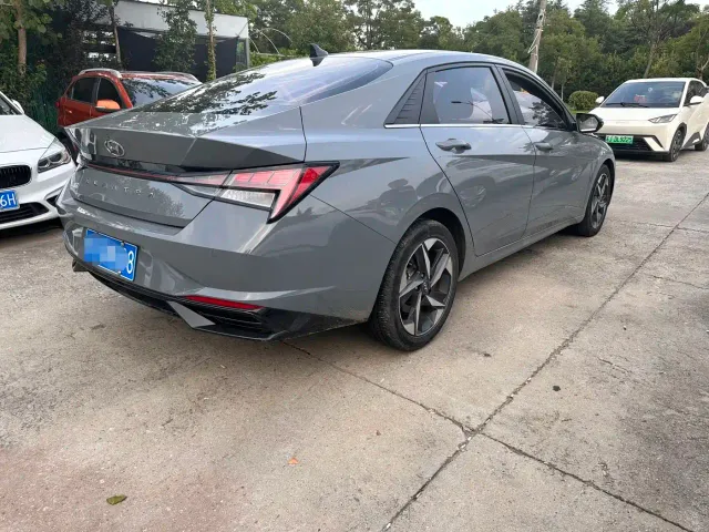 Hyundai Elantra — Фото автомобиля 4