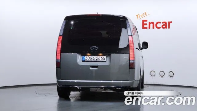Hyundai Staria Staria 4WD Lounge 9 мест — Фото автомобиля 4