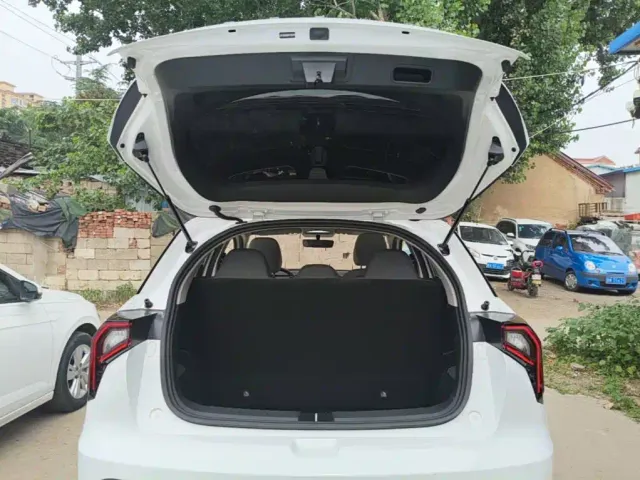 Geely Geometry E Firefly — Фото автомобиля 18