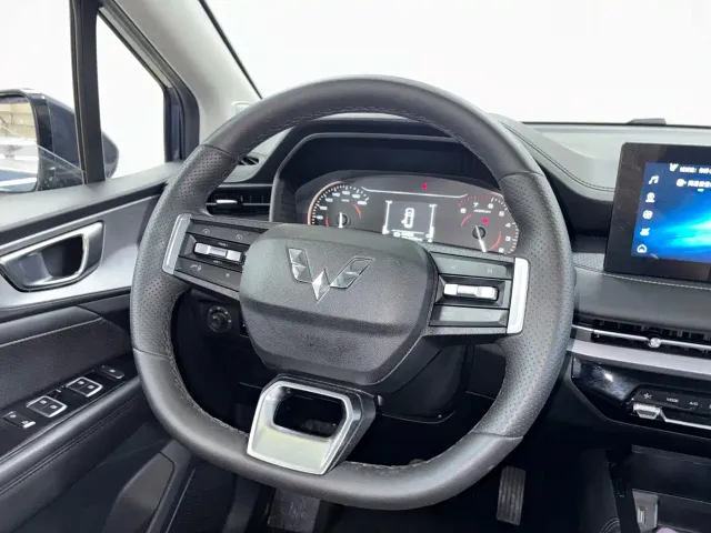 Wuling Jiachen — Фото автомобиля 13