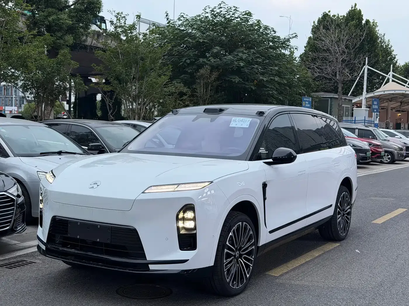Фотография автомобиля — Nio ES8