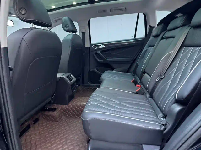 Volkswagen Tiguan L — Фото автомобиля 7