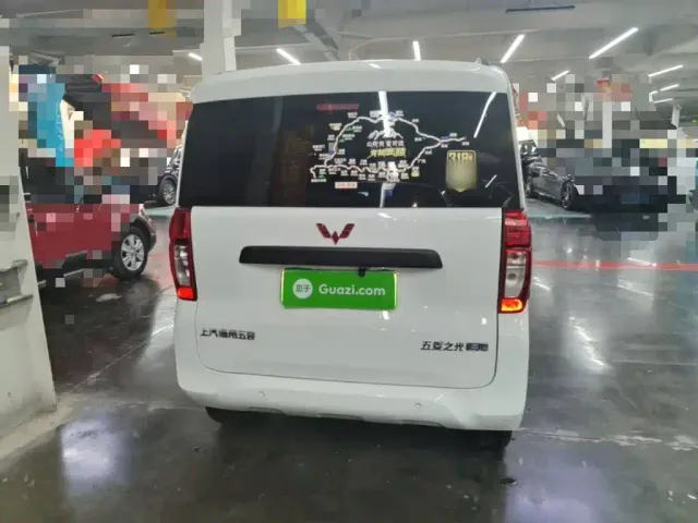 Wuling Zhiguang NEV — Фото автомобиля 5