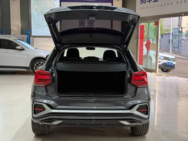 Audi Q2L — Фото автомобиля 23