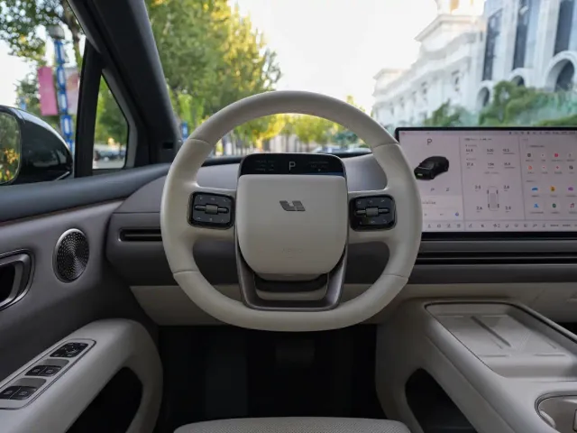 Li Auto i6 — Фото автомобиля 11