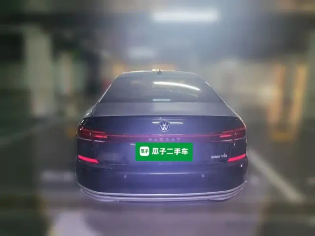 Volkswagen Passat — Фото автомобиля 3