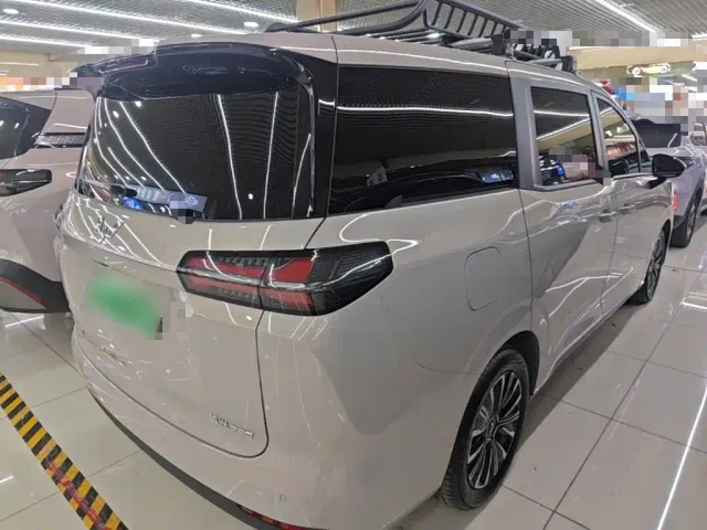 Wuling Starlight 730 — Фото автомобиля 6