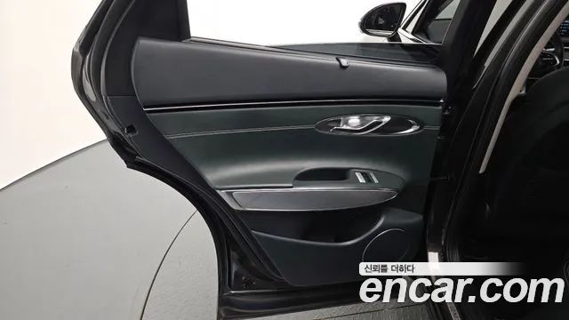 Genesis GV70 Electrified GV70 — Фото автомобиля 25