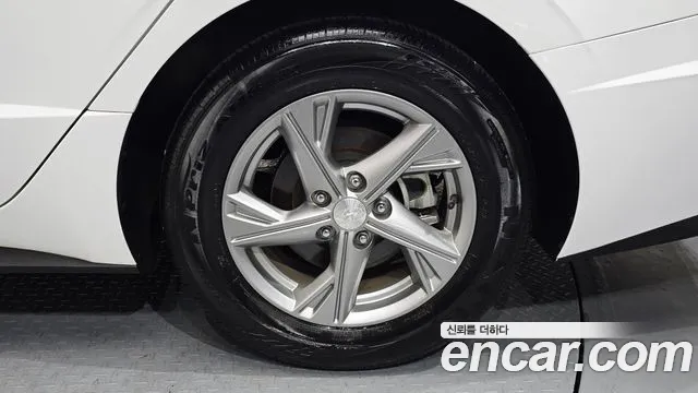 Hyundai Sonata Sonata (DN8) 2.0 LPG(Для проката) — Фото автомобиля 20