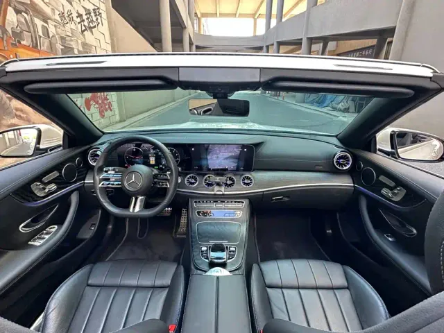 Mercedes-Benz E-Class — Фото автомобиля 11