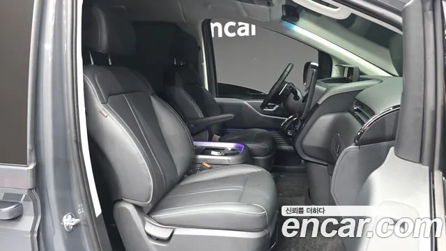 Hyundai Staria Staria Lounge 9 мест — Фото автомобиля 11