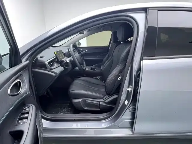 BYD Seal 05 DM-i — Фото автомобиля 13