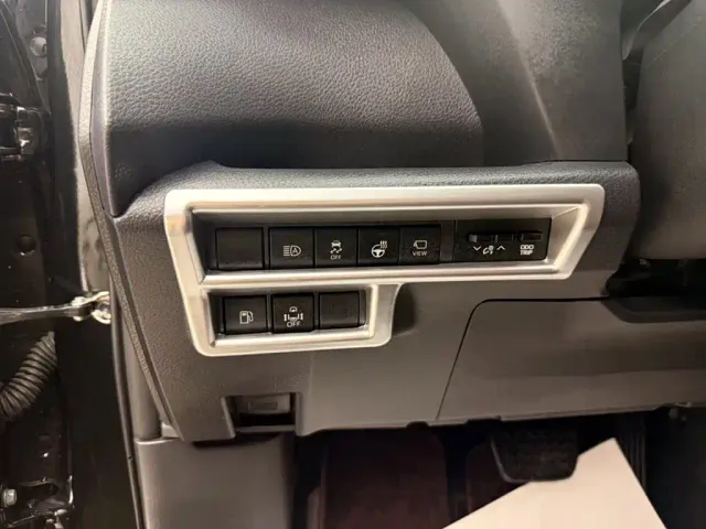 Toyota Granvia — Фото автомобиля 2