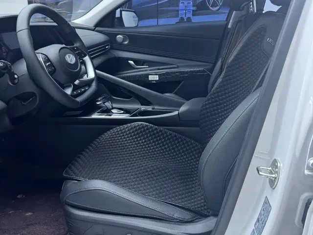 Hyundai Elantra — Фото автомобиля 9
