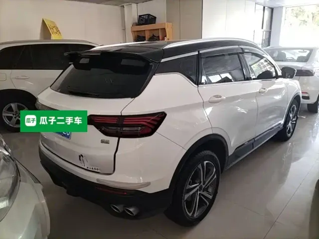 Geely Binyue — Фото автомобиля 6