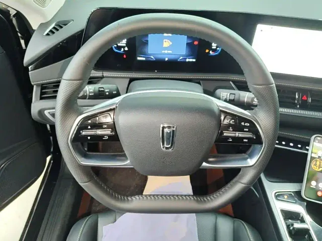 Bestune B70 — Фото автомобиля 6