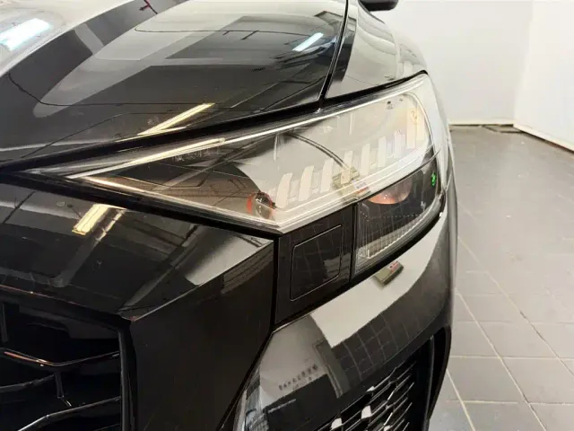 Audi RS Q8 — Фото автомобиля 6