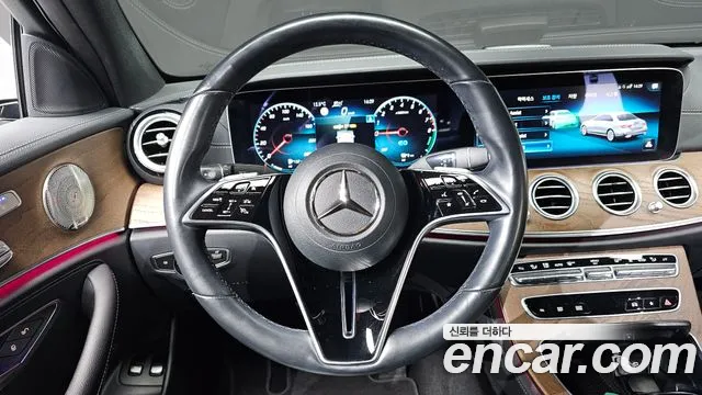 Mercedes-Benz E-Class — Фото автомобиля 13
