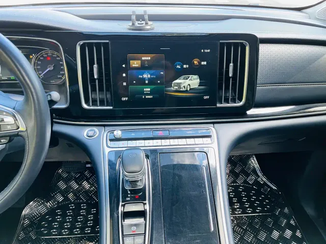 GAC Trumpchi M8 — Фото автомобиля 17