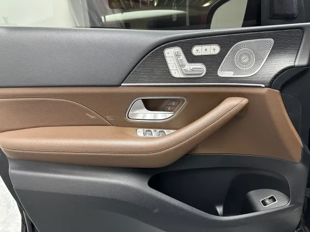 Mercedes-Benz GLE-Class — Фото автомобиля 20