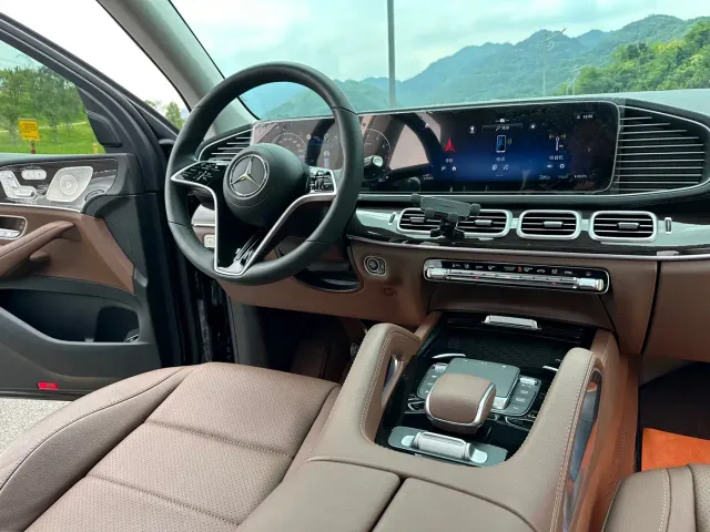 Mercedes-Benz GLE-Class — Фото автомобиля 14