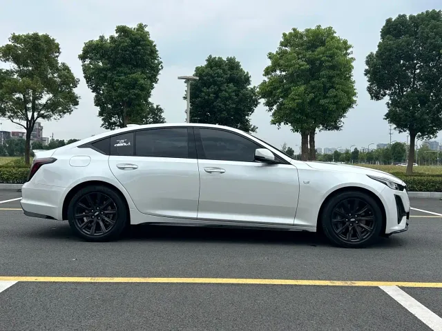 Cadillac CT5 — Фото автомобиля 4