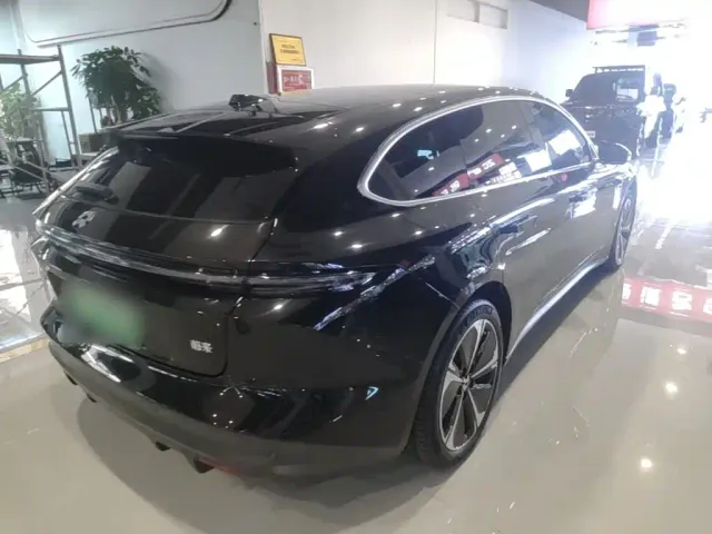 Nio ET5 Touring — Фото автомобиля 6